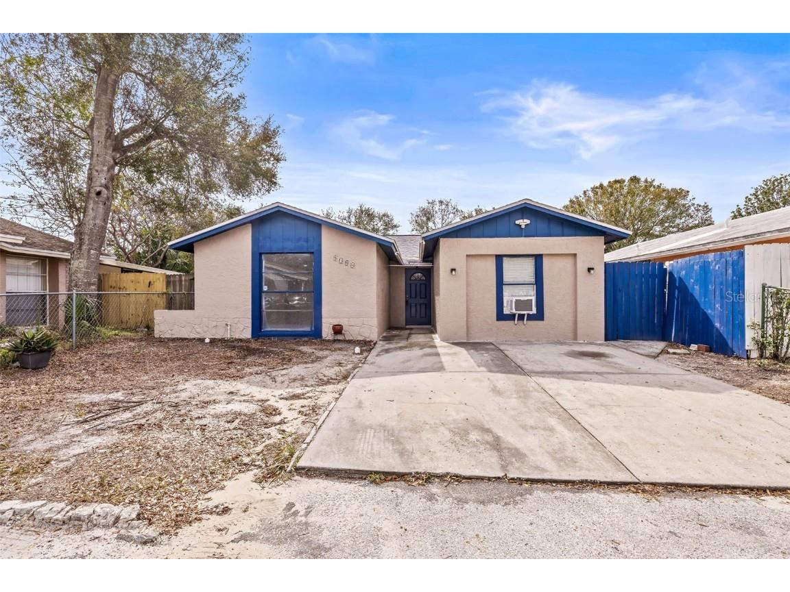 9104 Sandcroft Court Tampa FL 33615 TB8334318 image1