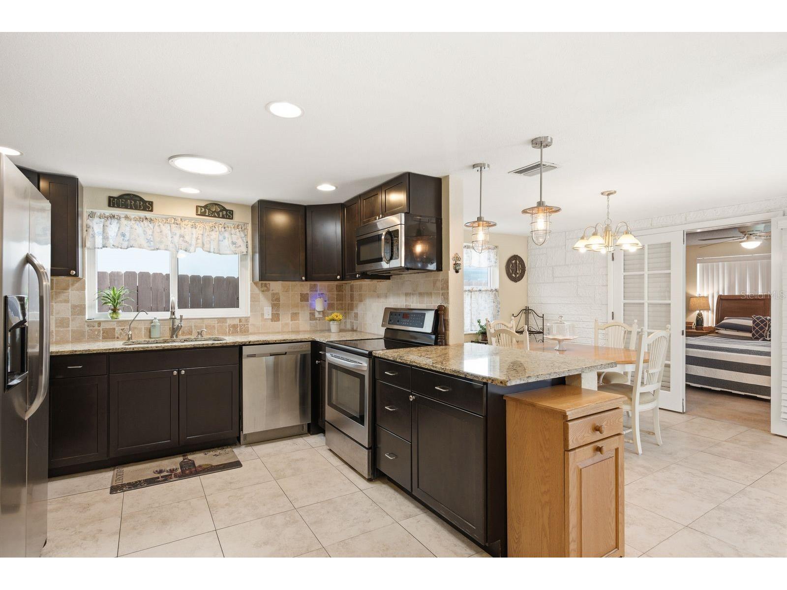 9105 Chantilly Lane Port Richey FL 34668 W7885823 image16