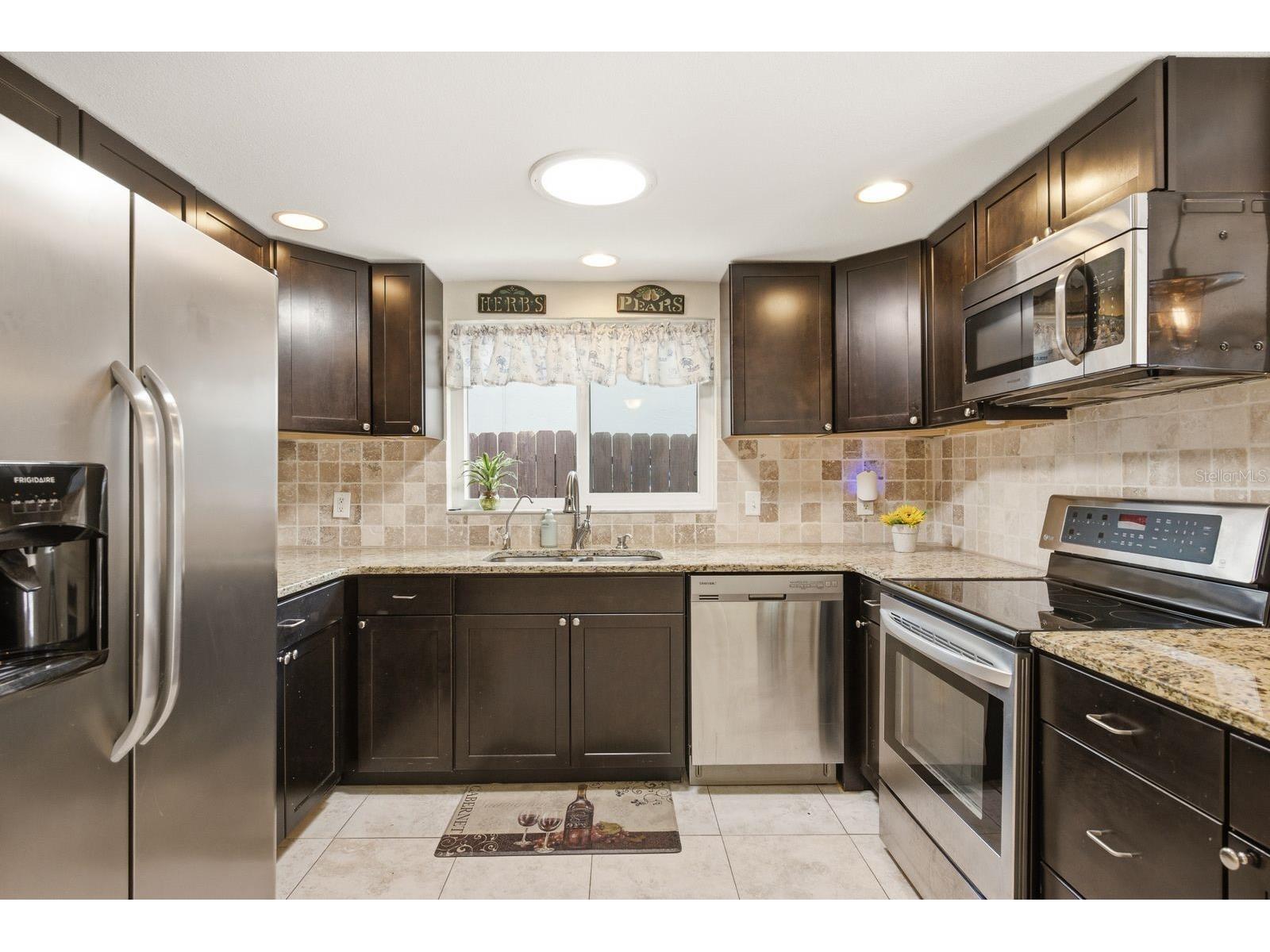 9105 Chantilly Lane Port Richey FL 34668 W7885823 image17