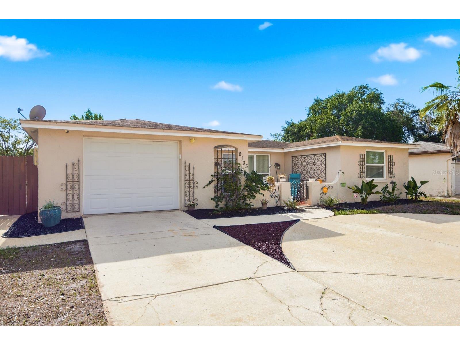 9105 Chantilly Lane Port Richey FL 34668 W7885823 image2