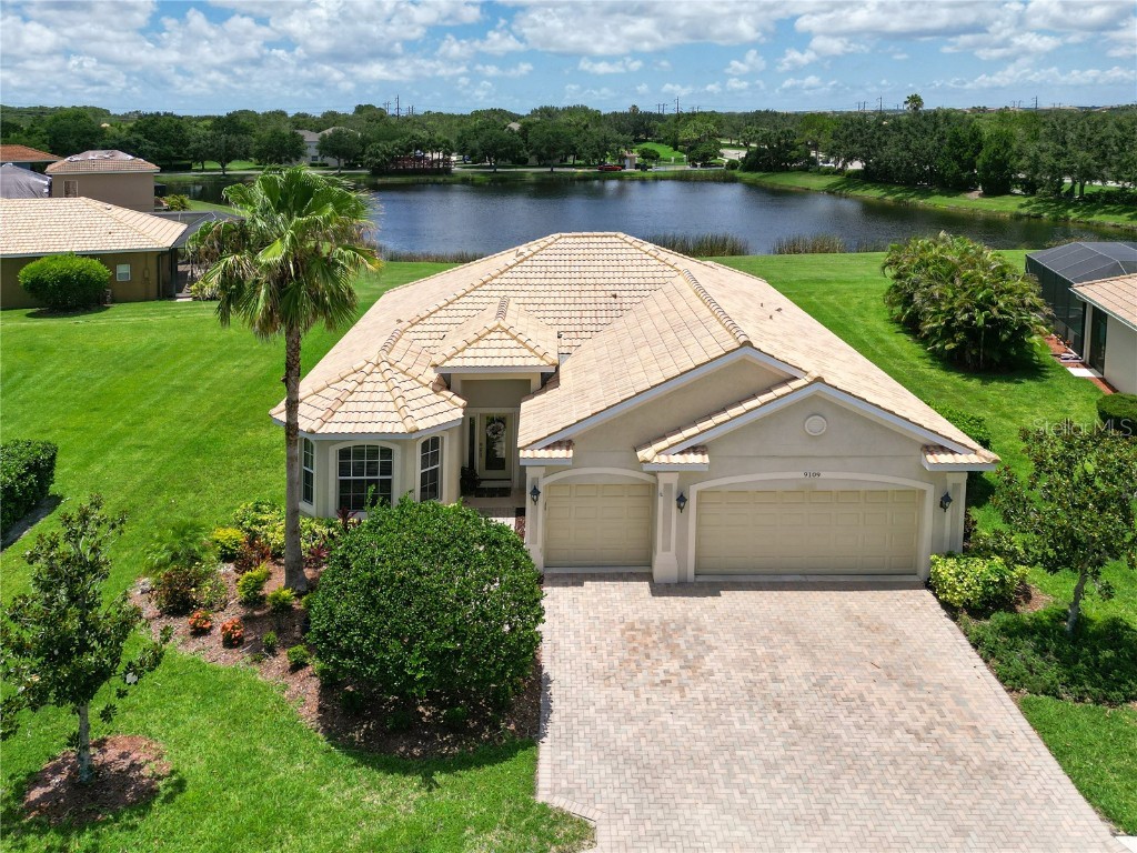9109 Winter Harbour Way Bradenton FL 34212 A4573938 image1