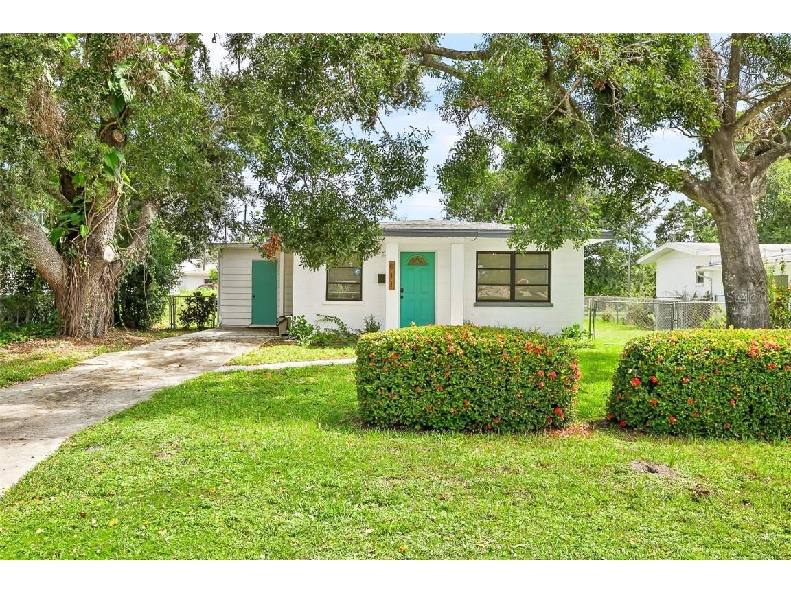 911 13th Street E Bradenton FL 34208 A4666266 image1
