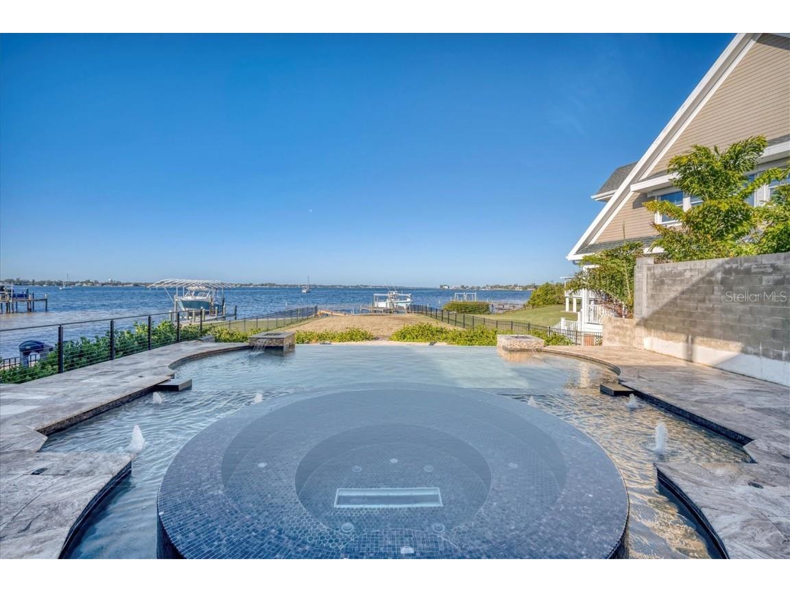 911 35th Avenue Drive W Palmetto FL 34221 - MANATEE RIVER GULF OF MEXICO A4597951 image1