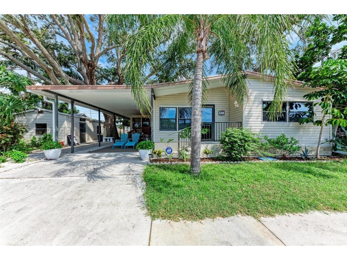 911 52nd Avenue W Bradenton FL 34207 A4623553 image1