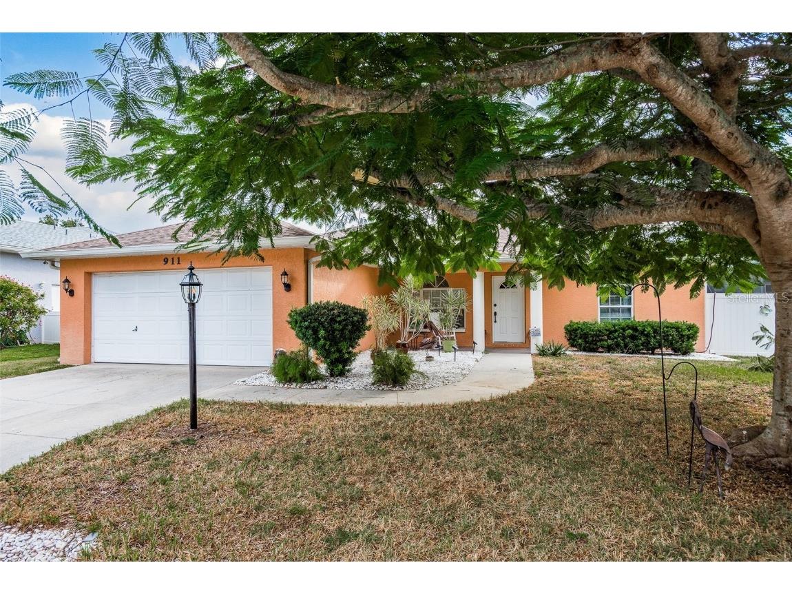 911 65th Street NW Bradenton FL 34209 U8217598 image1