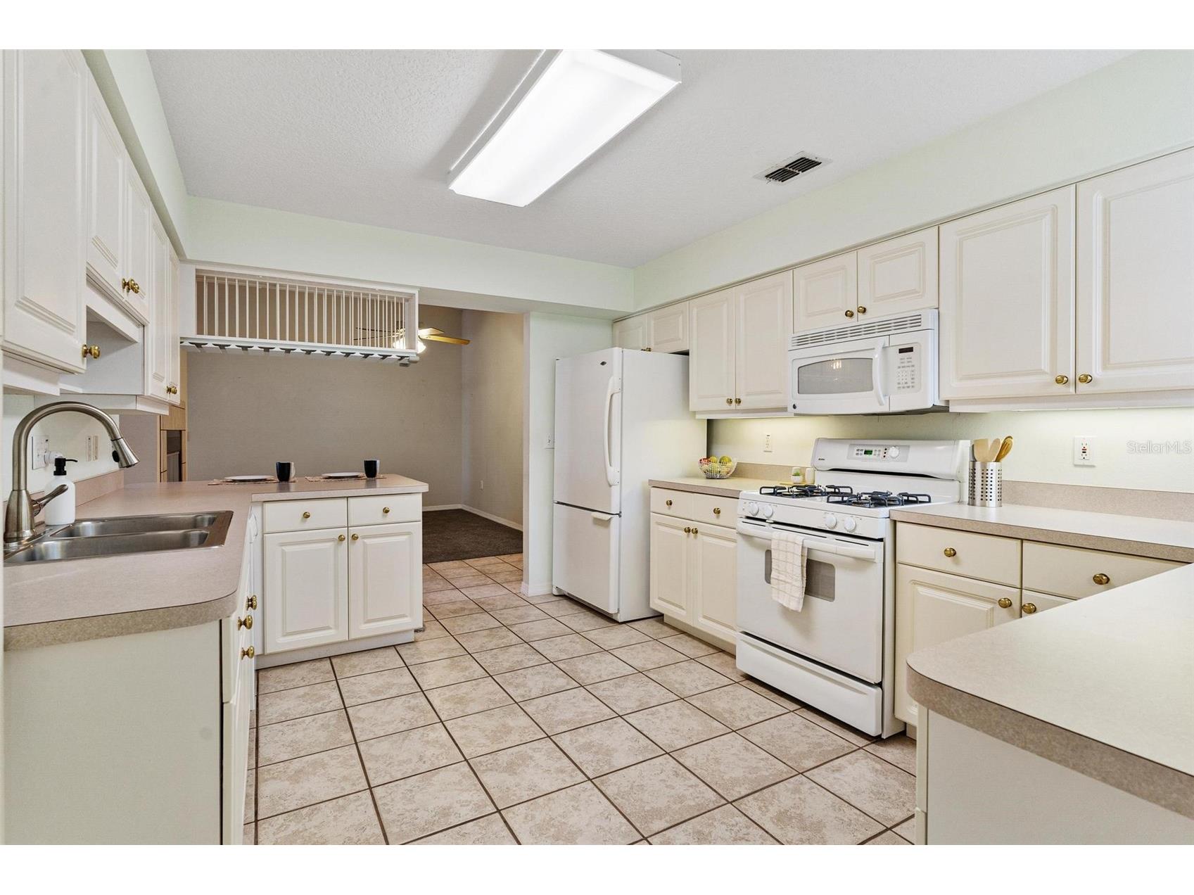 911 Beverly Harbors Drive #16 Leesburg FL 34748 - LAKE GRIFFIN G5111774 image18