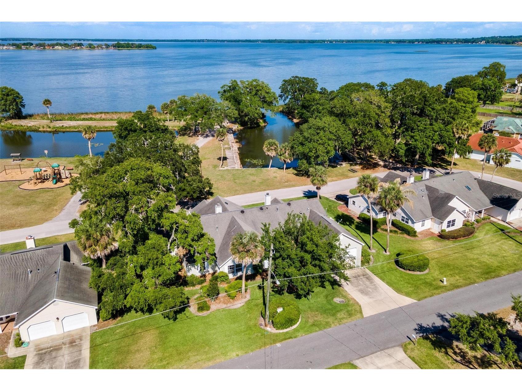 911 Beverly Harbors Drive #16 Leesburg FL 34748 - LAKE GRIFFIN G5111774 image2
