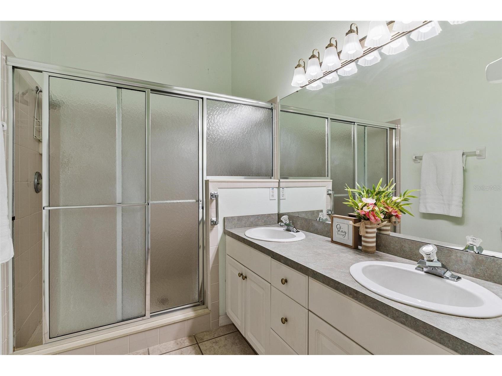 911 Beverly Harbors Drive #16 Leesburg FL 34748 - LAKE GRIFFIN G5111774 image26