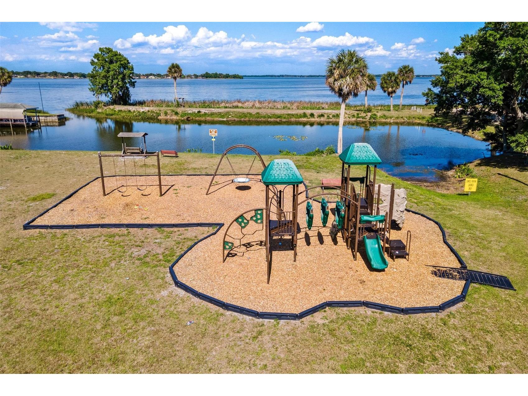 911 Beverly Harbors Drive #16 Leesburg FL 34748 - LAKE GRIFFIN G5111774 image3