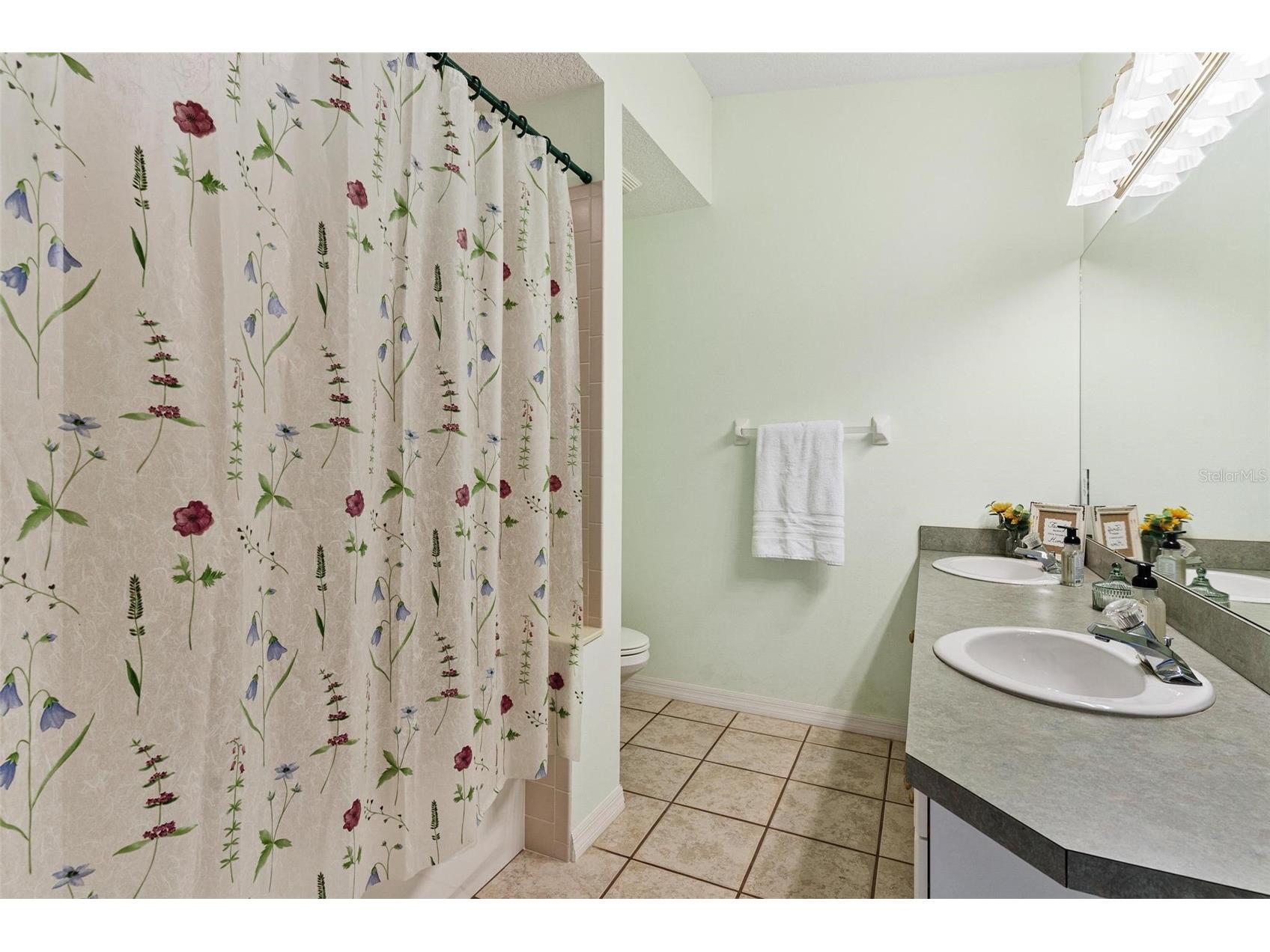 911 Beverly Harbors Drive #16 Leesburg FL 34748 - LAKE GRIFFIN G5111774 image34