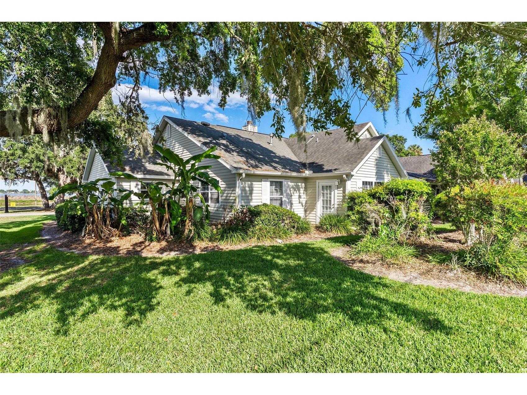 911 Beverly Harbors Drive #16 Leesburg FL 34748 - LAKE GRIFFIN G5111774 image41