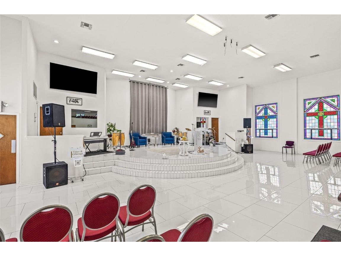 911 E Warren Street Plant City FL 33563 A4657624 image27