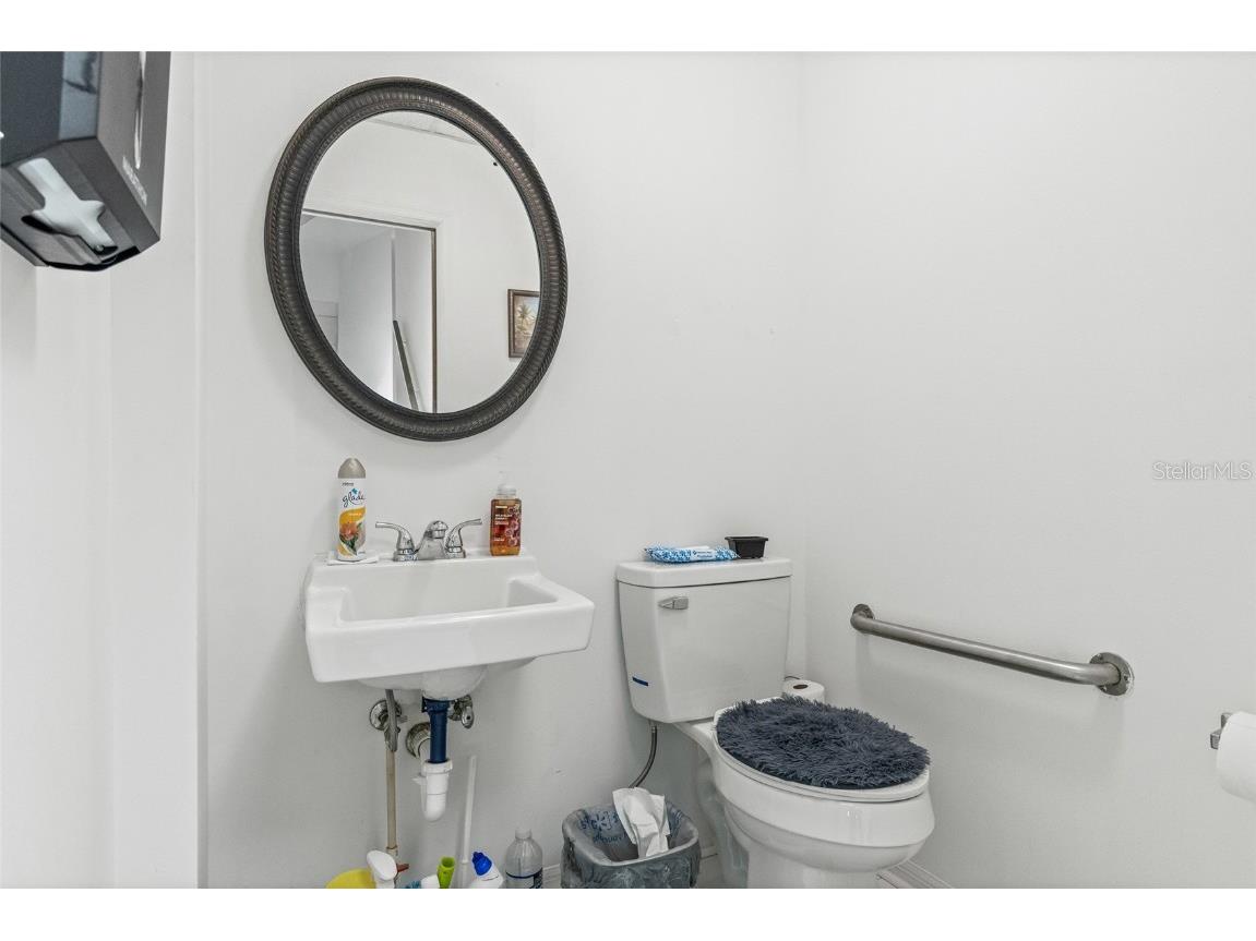 911 E Warren Street Plant City FL 33563 A4657624 image38