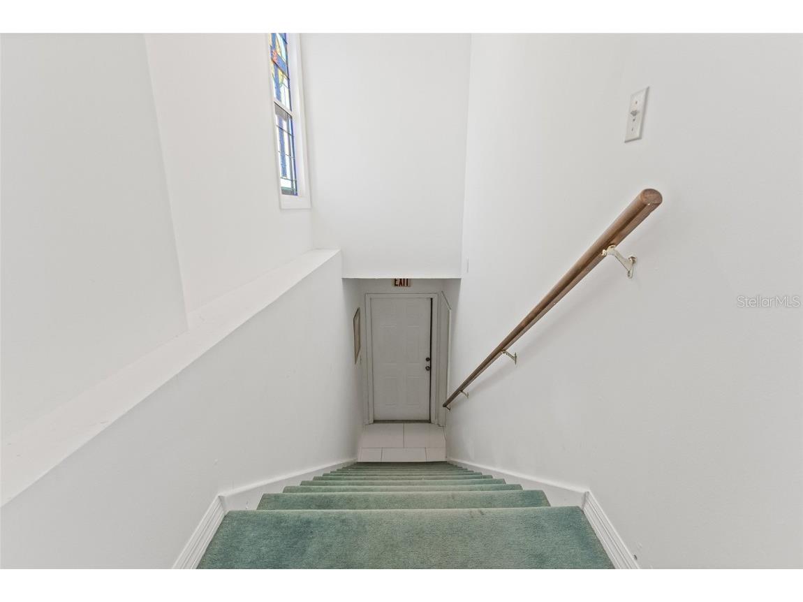 911 E Warren Street Plant City FL 33563 A4657624 image40