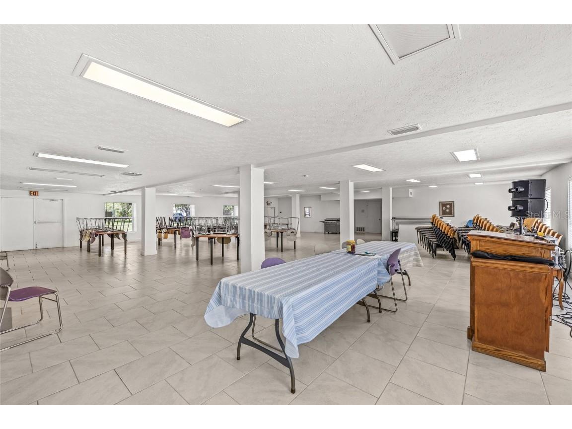 911 E Warren Street Plant City FL 33563 A4657624 image48