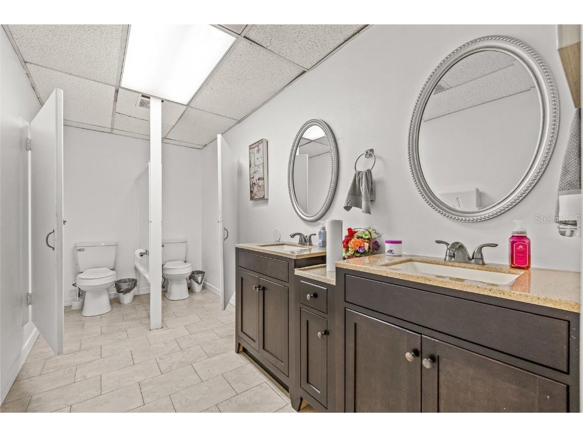 911 E Warren Street Plant City FL 33563 A4657624 image50