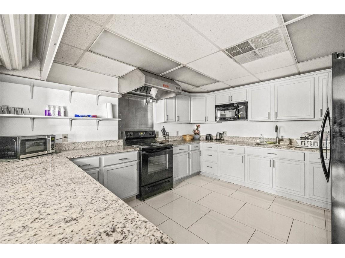 911 E Warren Street Plant City FL 33563 A4657624 image52