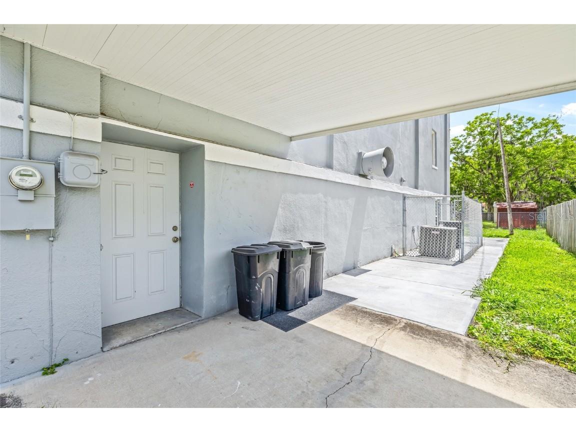 911 E Warren Street Plant City FL 33563 A4657624 image58