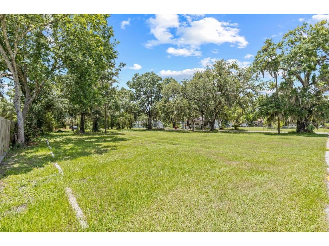 911 E Warren Street Plant City FL 33563 A4657624 image61