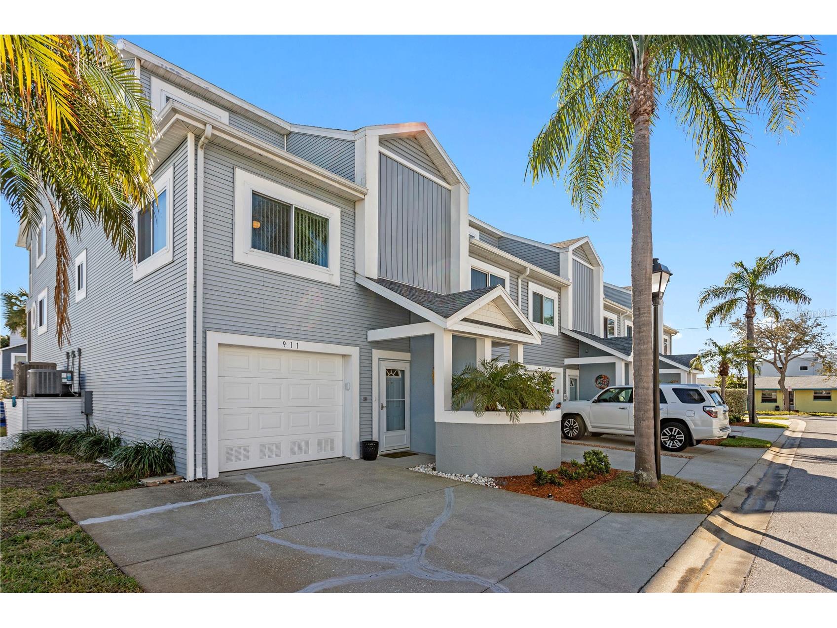 911 Harbour House Drive Indian Rocks Beach FL 33785 TB8470611 image1