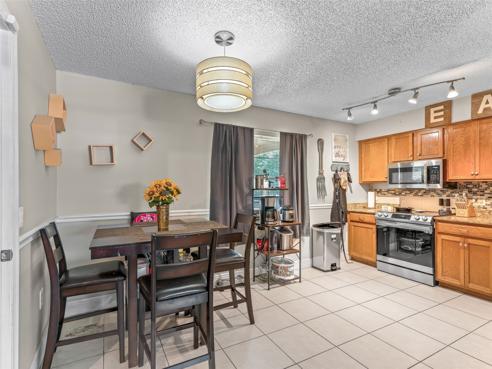 911 Jacaranda Drive Lady Lake FL 32159 OM721984 image6