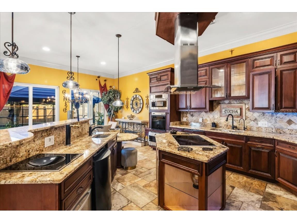 911 Jungle Avenue N Saint Petersburg FL 33710 O6358654 image11