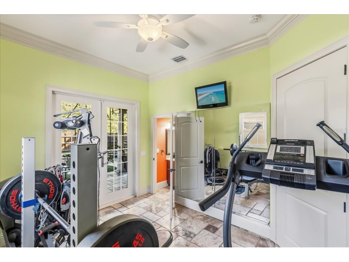 911 Jungle Avenue N Saint Petersburg FL 33710 O6358654 image16