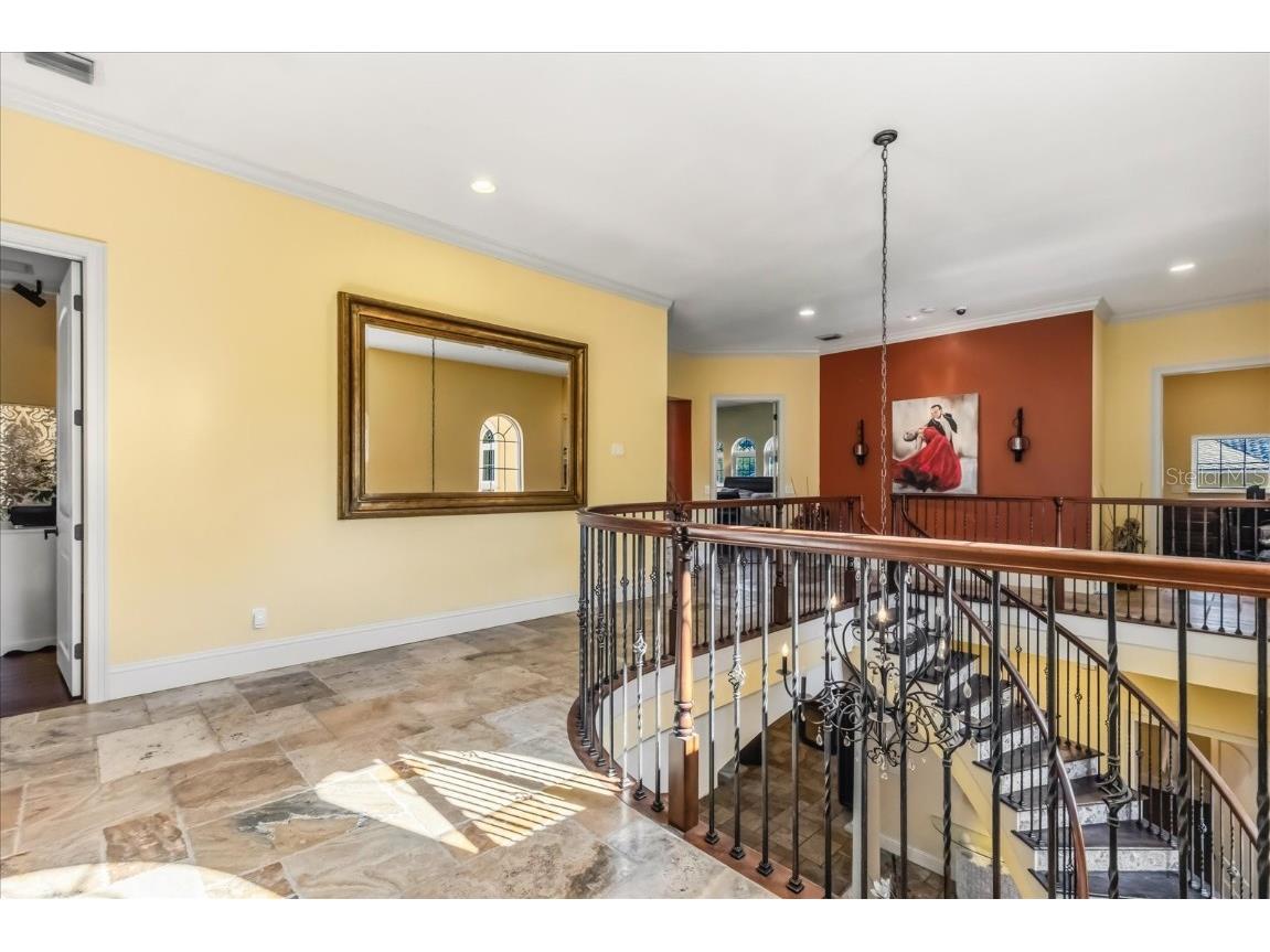 911 Jungle Avenue N Saint Petersburg FL 33710 O6358654 image22