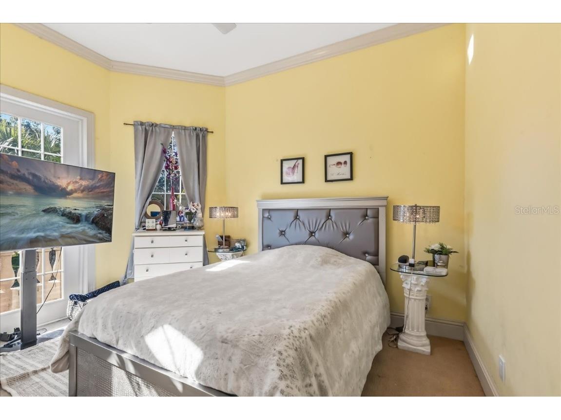 911 Jungle Avenue N Saint Petersburg FL 33710 O6358654 image24