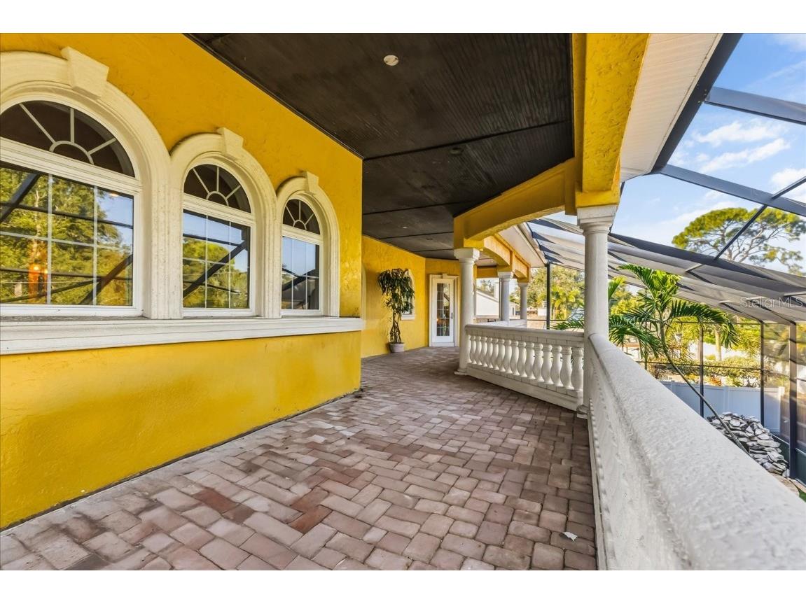 911 Jungle Avenue N Saint Petersburg FL 33710 O6358654 image34