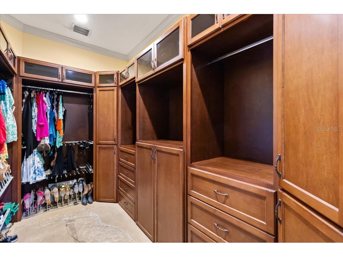 911 Jungle Avenue N Saint Petersburg FL 33710 O6358654 image39