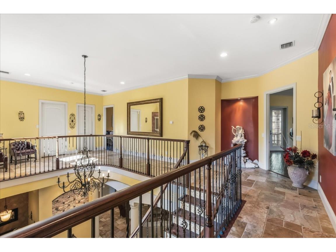 911 Jungle Avenue N Saint Petersburg FL 33710 O6358654 image41