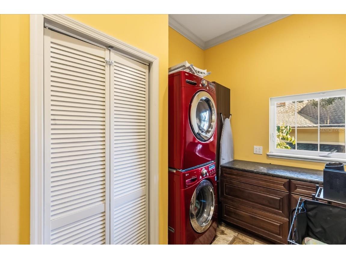 911 Jungle Avenue N Saint Petersburg FL 33710 O6358654 image42