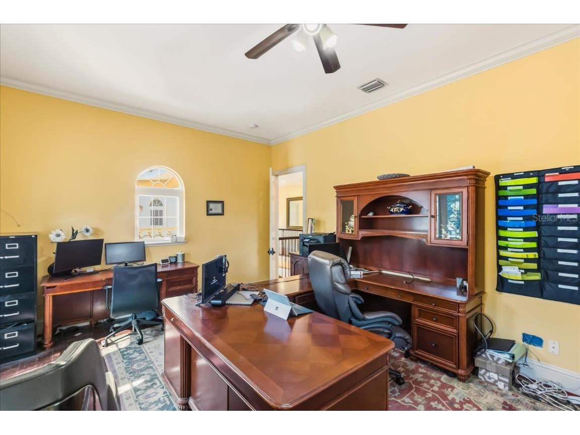 911 Jungle Avenue N Saint Petersburg FL 33710 O6358654 image43