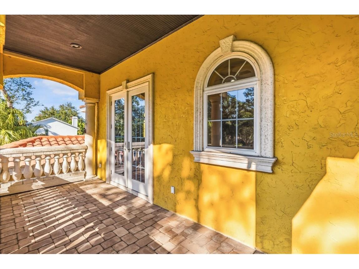 911 Jungle Avenue N Saint Petersburg FL 33710 O6358654 image46