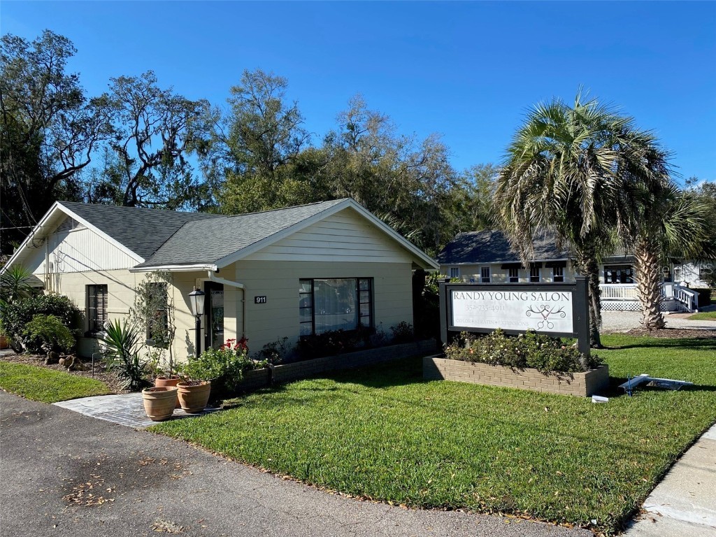911 N Donnelly Street Mount Dora FL 32757 G5093129 image1