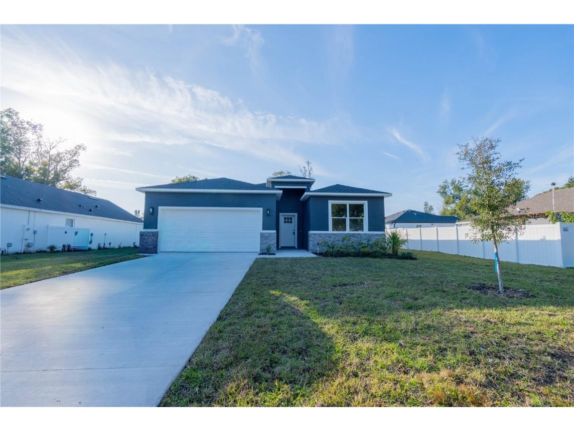 911 N New Hampshire Avenue Tavares FL 32778 O6371717 image1