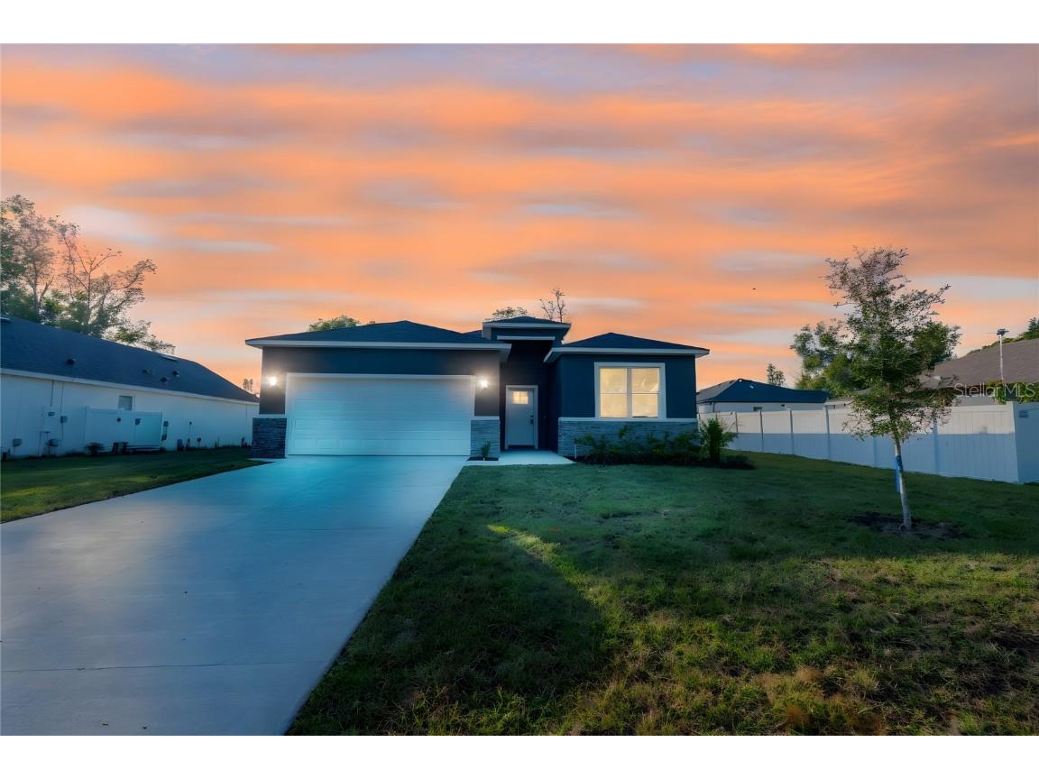 911 N New Hampshire Avenue Tavares FL 32778 O6371717 image2