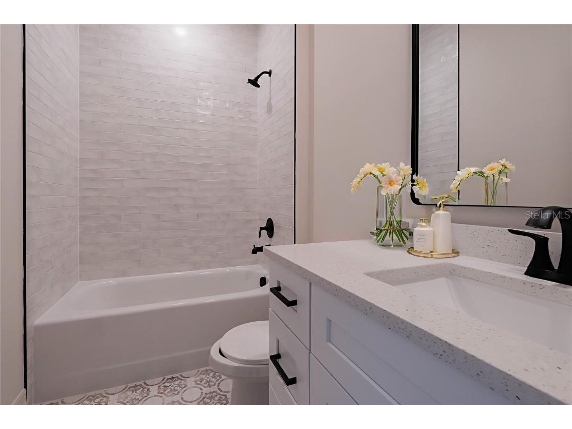 911 N New Hampshire Avenue Tavares FL 32778 O6371717 image32