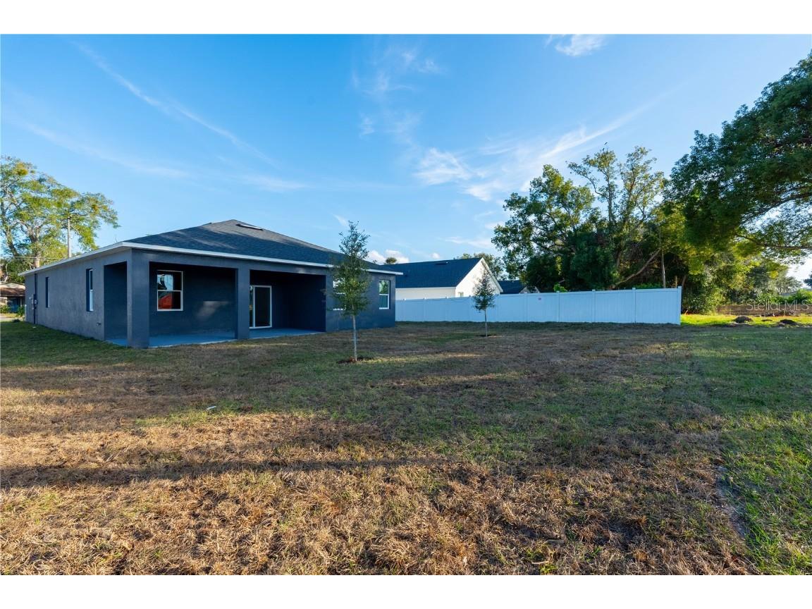 911 N New Hampshire Avenue Tavares FL 32778 O6371717 image48