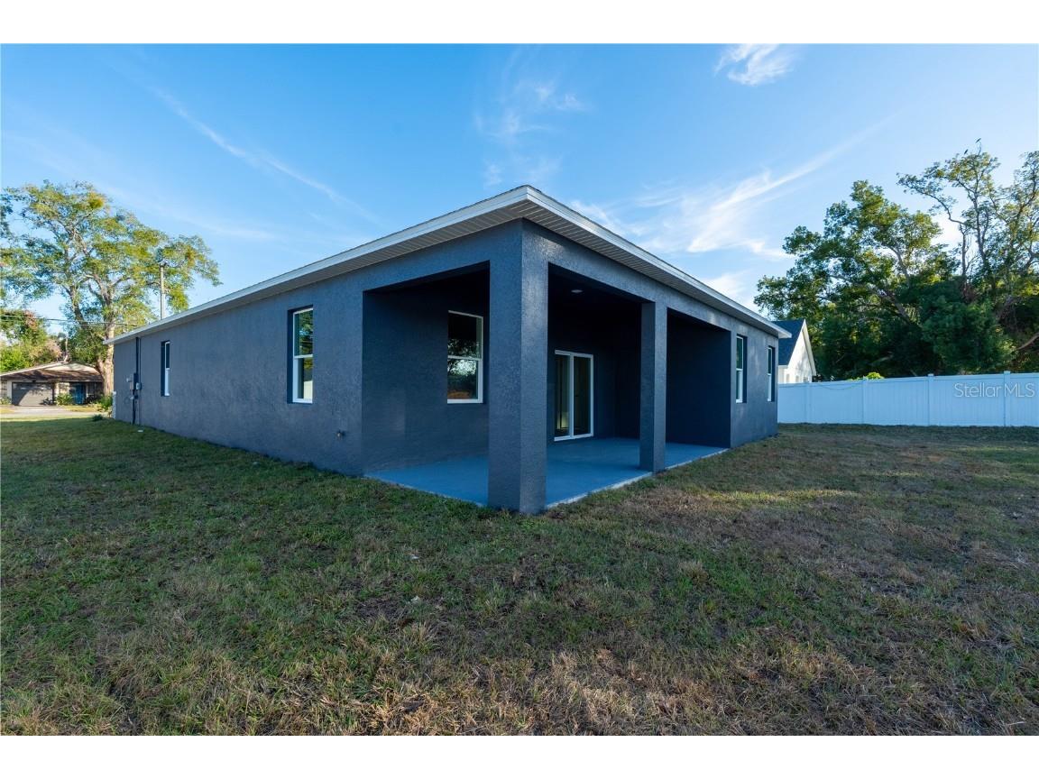 911 N New Hampshire Avenue Tavares FL 32778 O6371717 image49