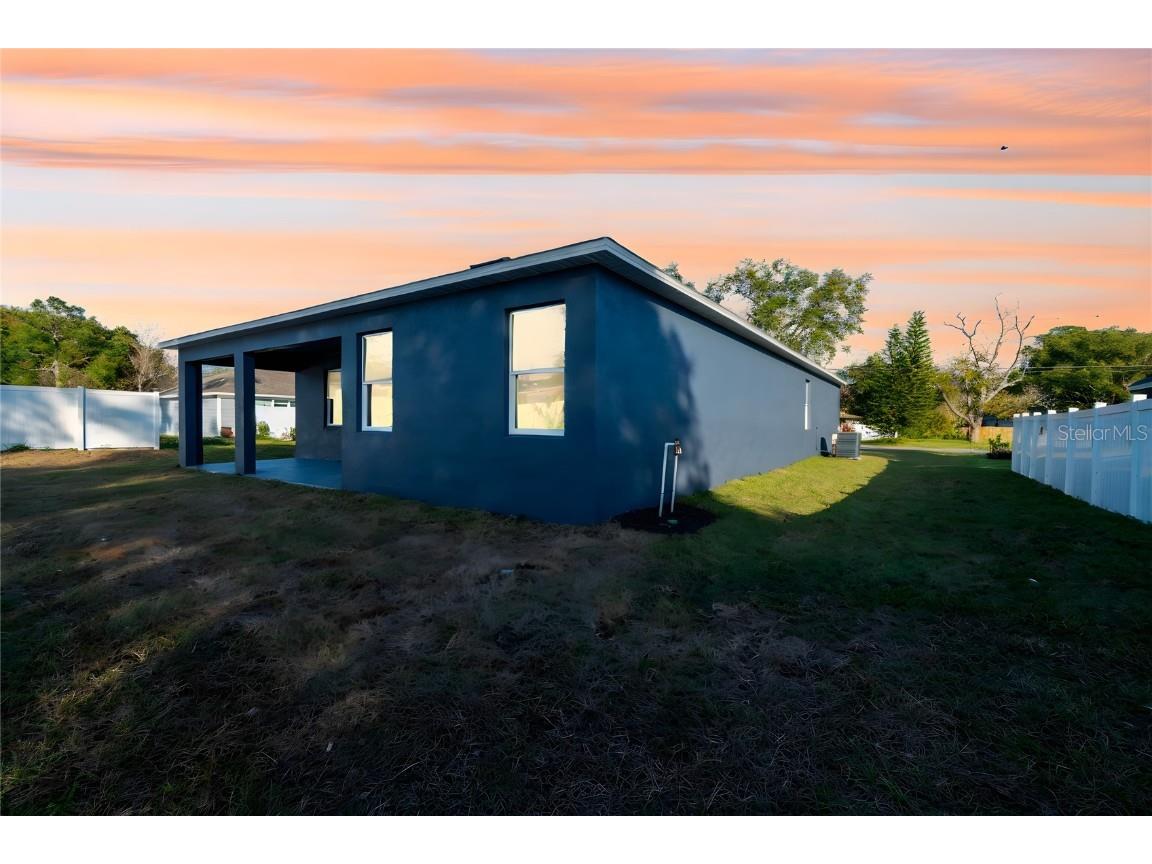 911 N New Hampshire Avenue Tavares FL 32778 O6371717 image51