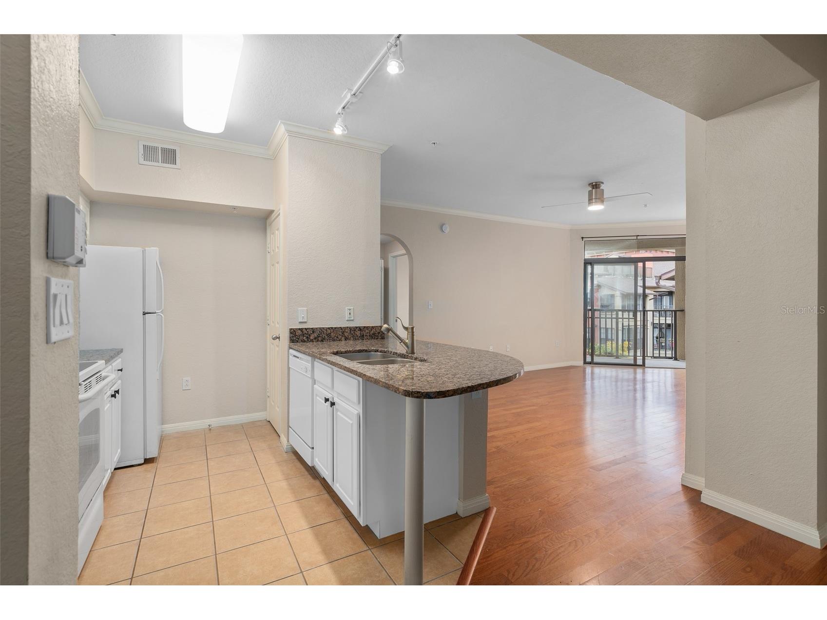 911 N Orange #511 Orlando FL 32801 O6378175 image3