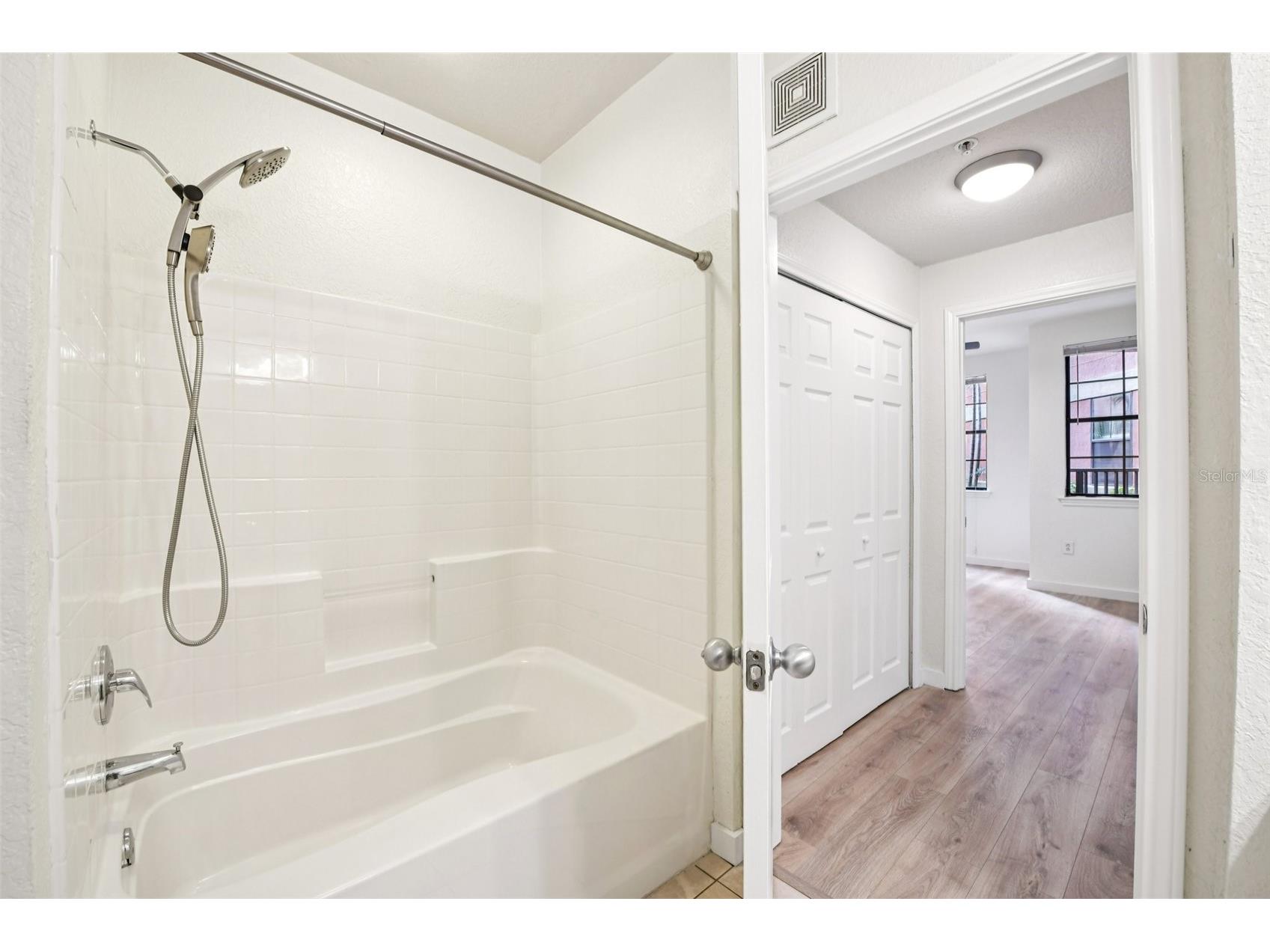 911 N Orange Avenue #101 Orlando FL 32801 O6394187 image25