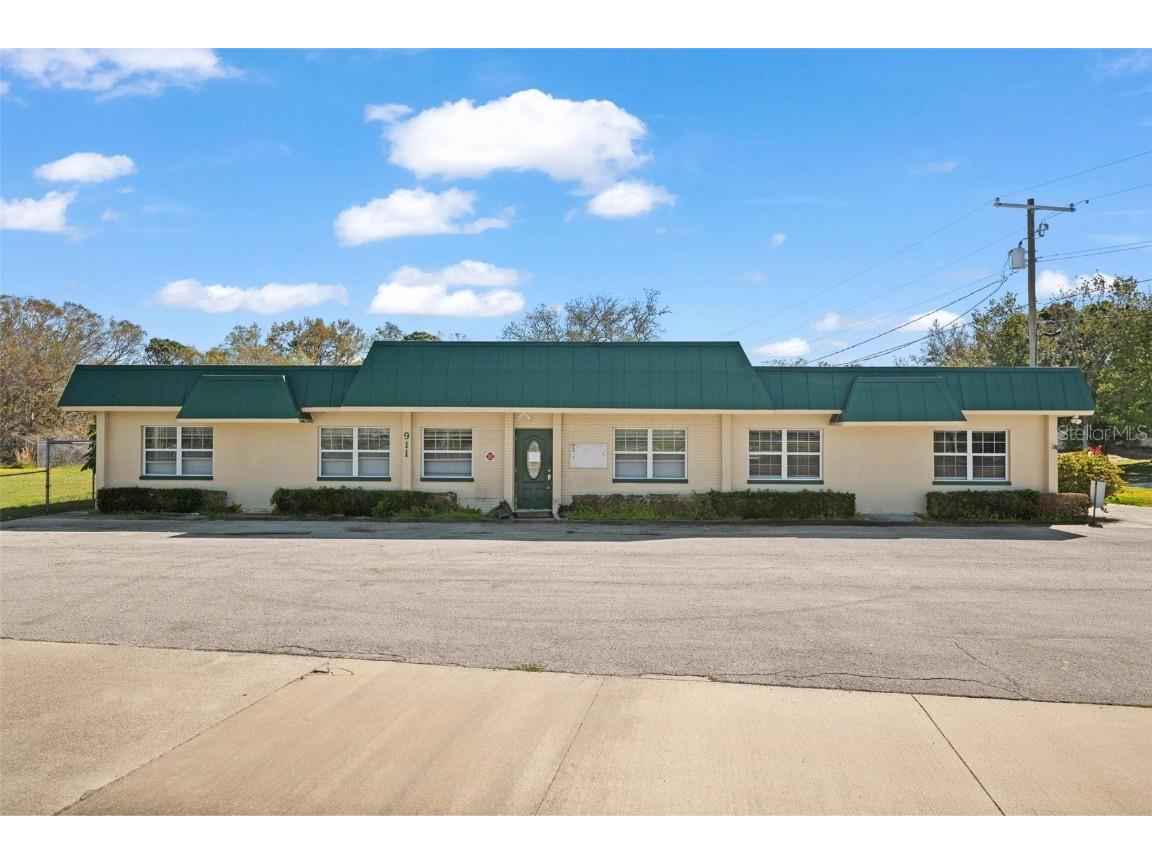 911 Saint Petersburg Drive W Oldsmar FL 34677 TB8359231 image1