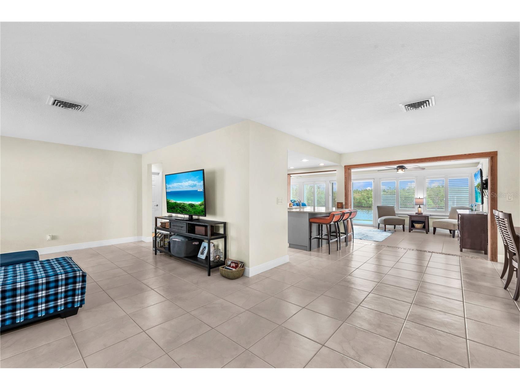 911 Silver Palm Way Apollo Beach FL 33572 TB8496129 image9