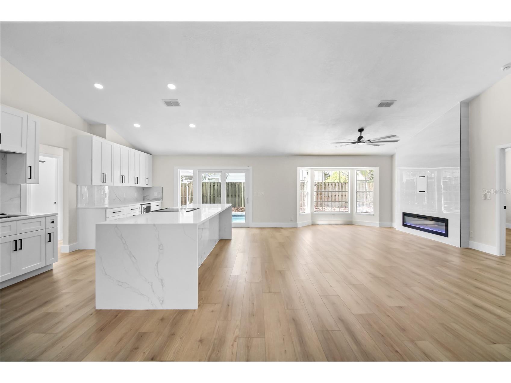 911 Valley View Circle Palm Harbor FL 34684 TB8512051 image10