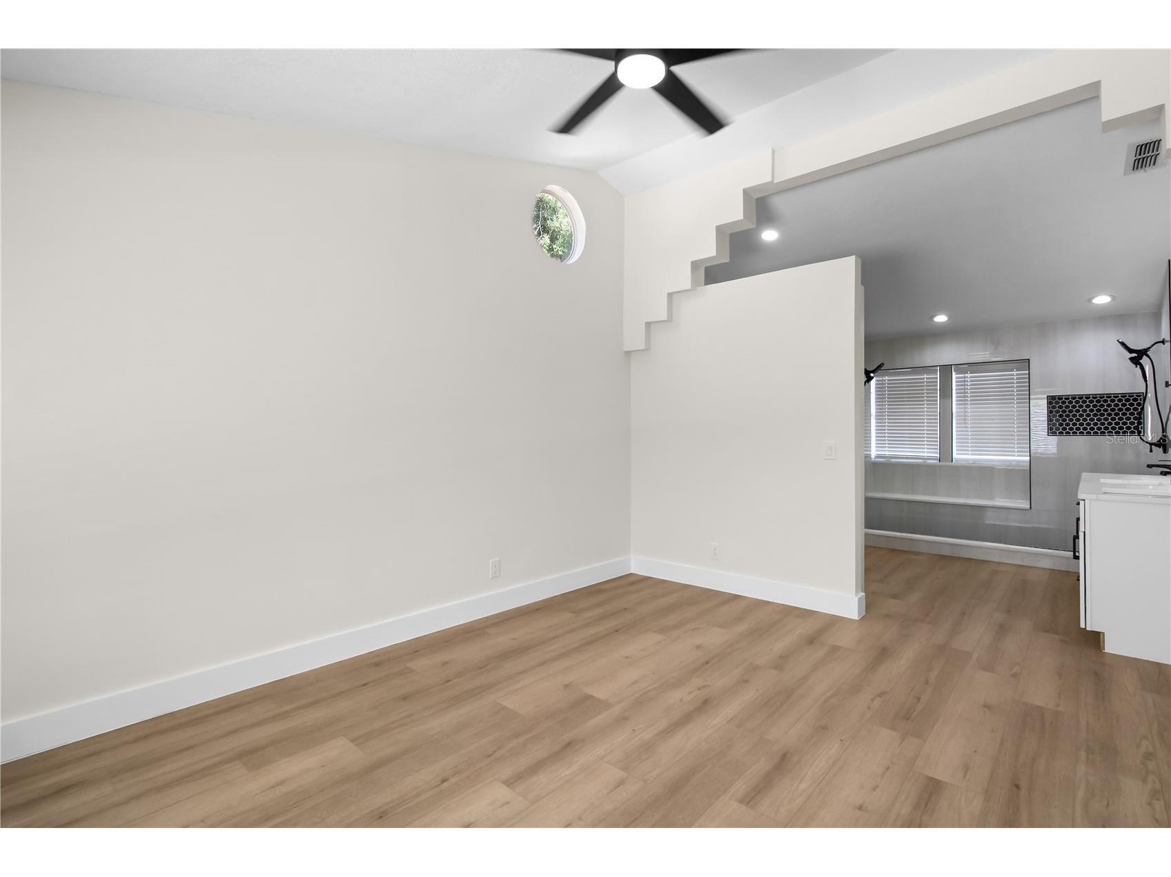 911 Valley View Circle Palm Harbor FL 34684 TB8512051 image14