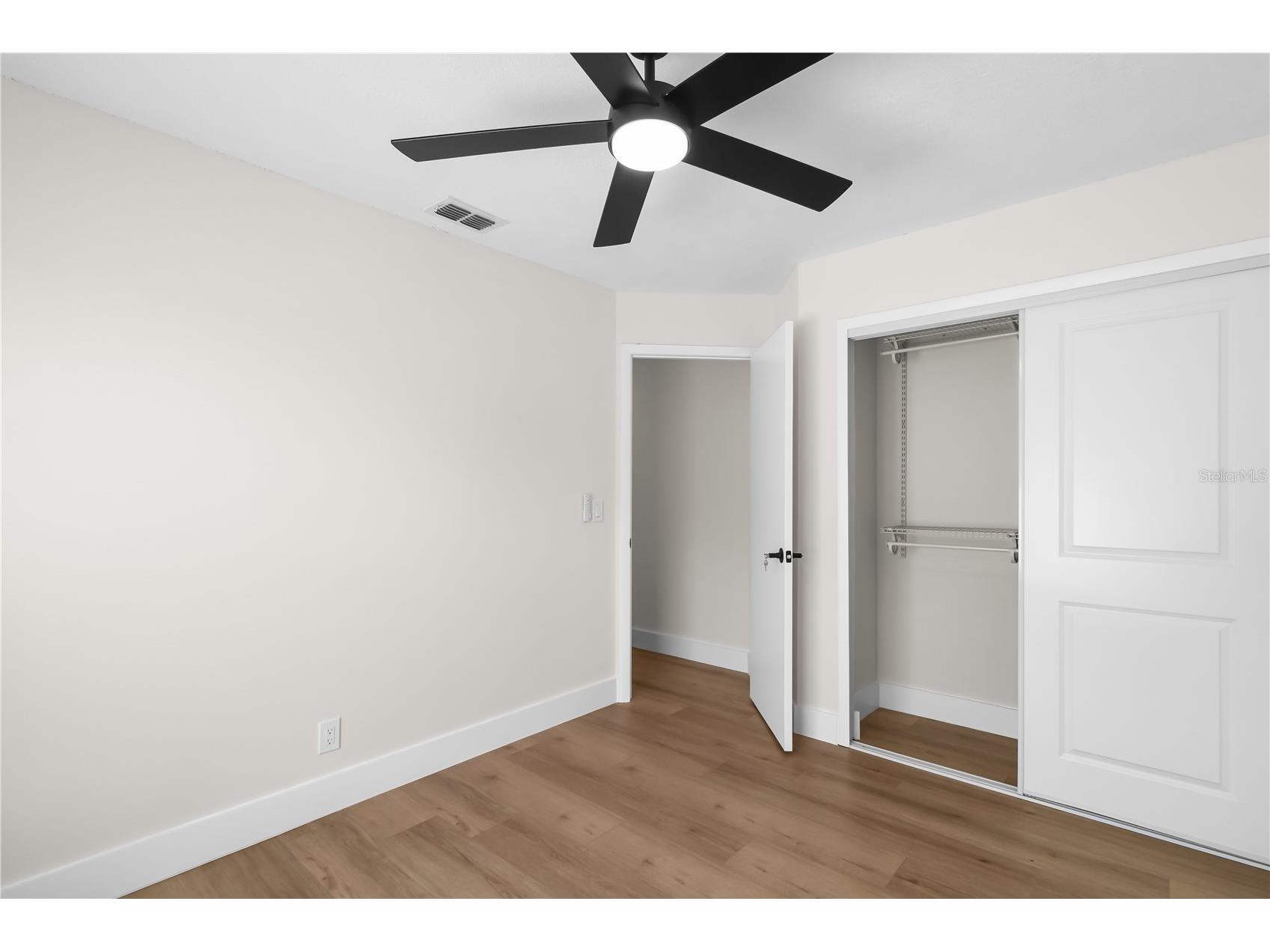 911 Valley View Circle Palm Harbor FL 34684 TB8512051 image31