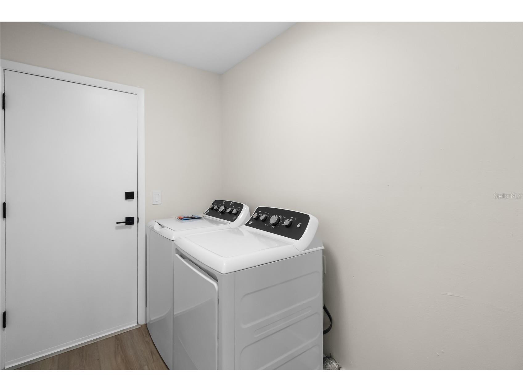 911 Valley View Circle Palm Harbor FL 34684 TB8512051 image43